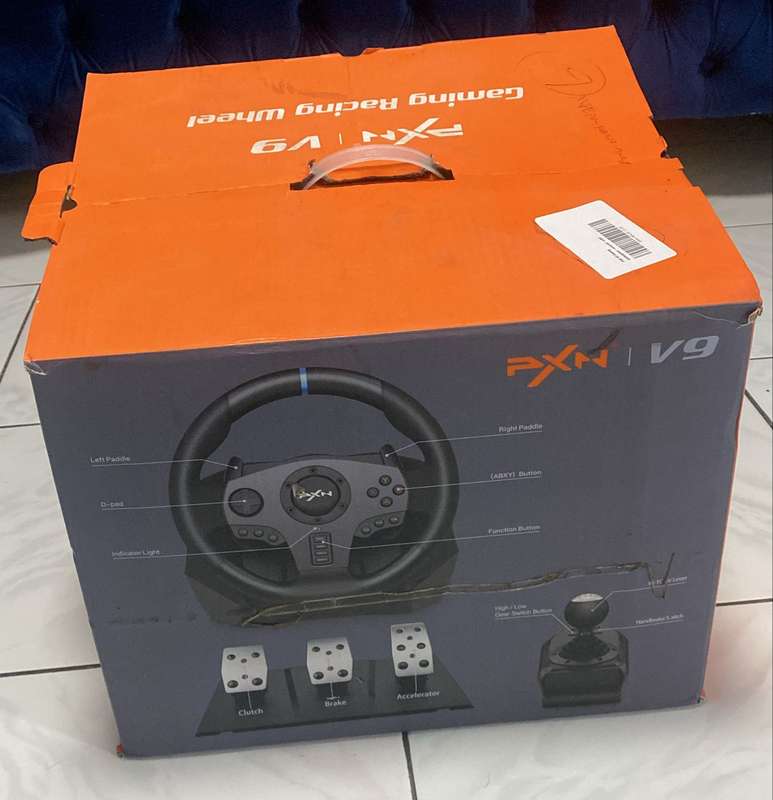 SECOND HAND PXN V9 Gaming Steering Wheel 270-900 degree with 3 Pedals and Gear Shifter