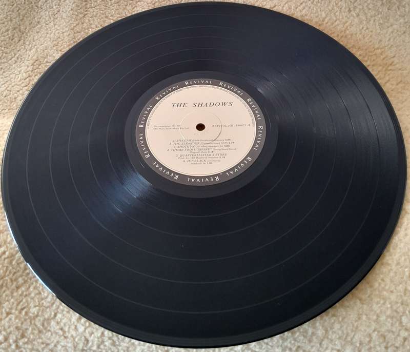 The Shadows Revival - vinyl LP record - Collector's Item - Unforgettable music!
