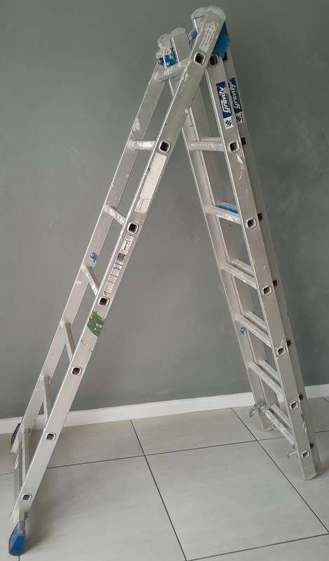 SA Ladder GRAVITY Triple - Ideal for contractors, painters, roofers and general maintenance