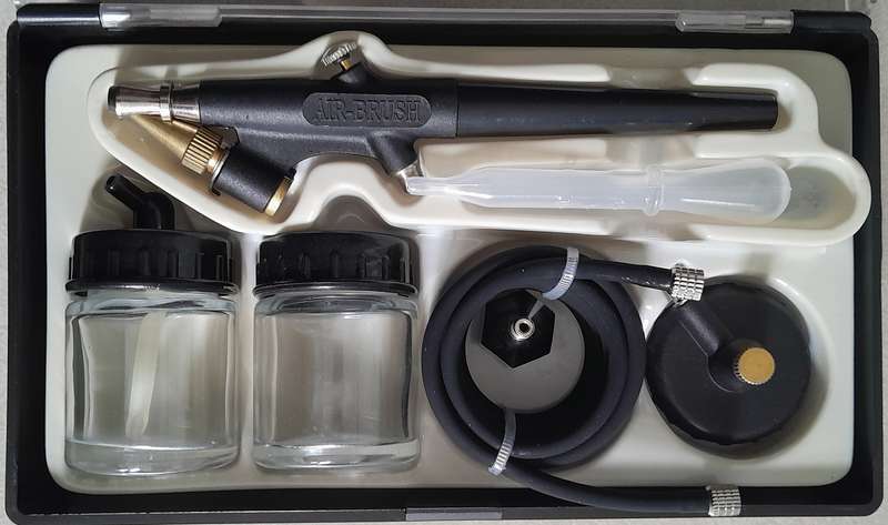 Seven Piece Air Brush Kit. Brand New.