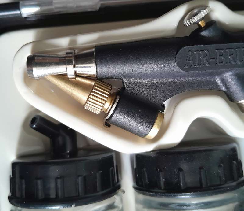 Seven Piece Air Brush Kit. Brand New.