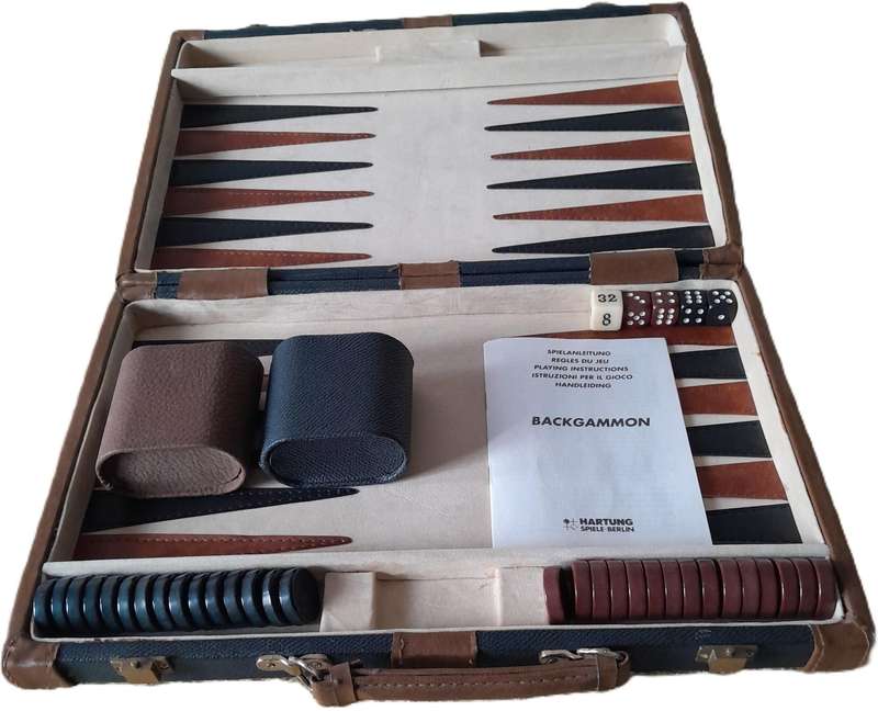 Hartung Backgammon by Hartung Spiele Berlin - For the discerning player!
