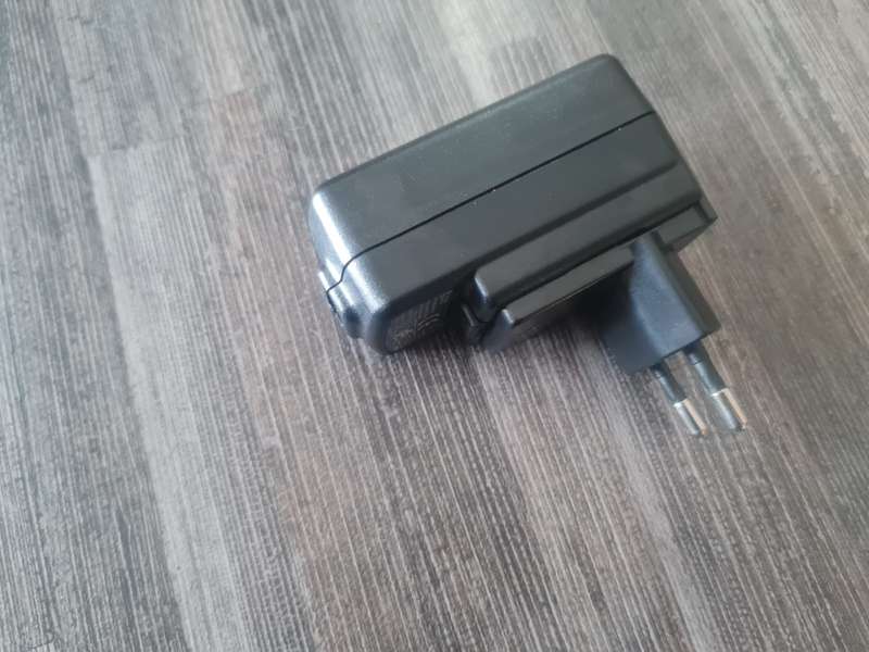 2 PIN USB WALL ADAPTOR 5V 2A