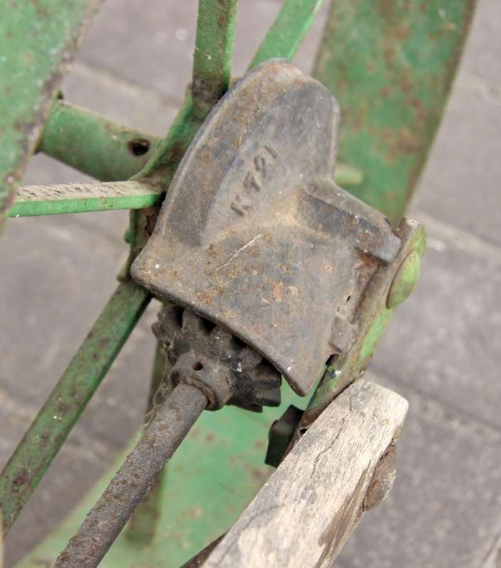 PLANET JR No. 300A VINTAGE SEED PLANTER - GARDENING TOOLS, SMALL SCALE FARMING