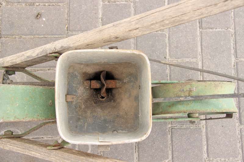 PLANET JR No. 300A VINTAGE SEED PLANTER - GARDENING TOOLS, SMALL SCALE FARMING