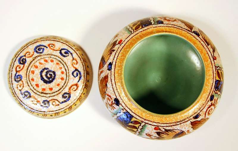 BEAUTIFULLY HAND-PAINTED GOUDA POTTERY BOWL WITH LID "JOMA"