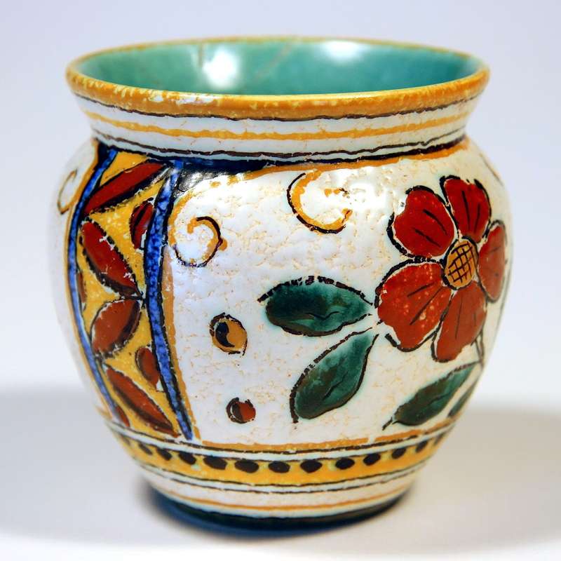 BEAUTIFULLY HAND-PAINTED SMALL GOUDA POTTERY VASE "TONY"