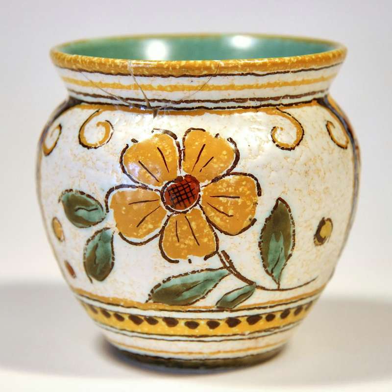 BEAUTIFULLY HAND-PAINTED SMALL GOUDA POTTERY VASE "TONY"
