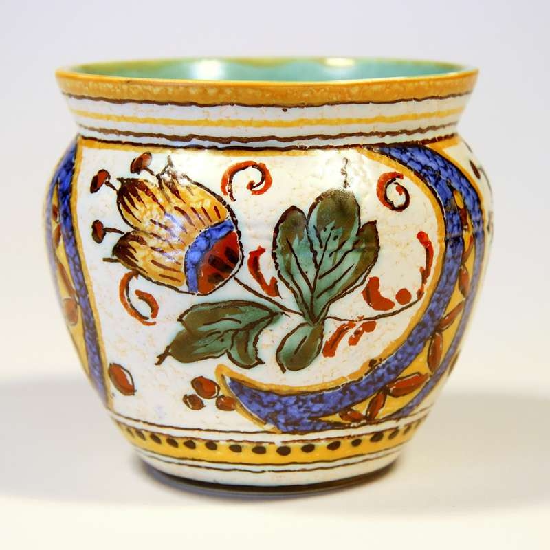 BEAUTIFULLY HAND-PAINTED MEDIUM SIZE GOUDA POTTERY VASE "Jdona"