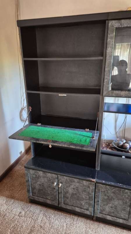 Wall unit
