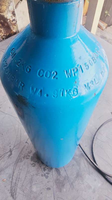 2KG CO2 CYLINDER WITH REGULATOR FOR AQUARIUM
