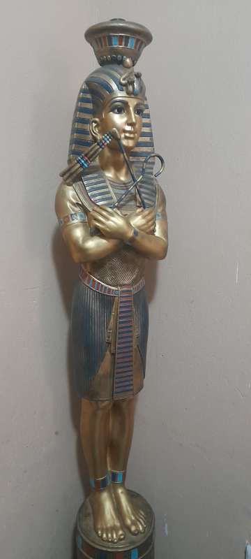 Tutankhamun LampstandPharaoh