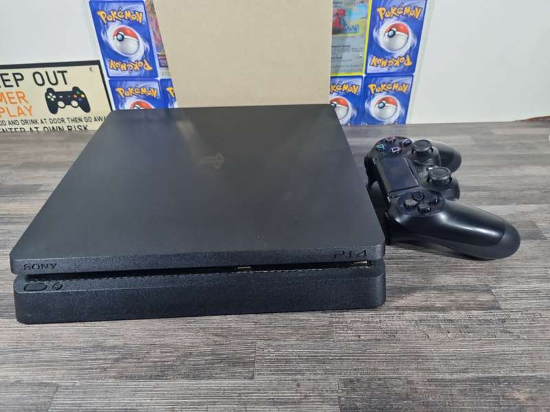 Playstation 4 Console