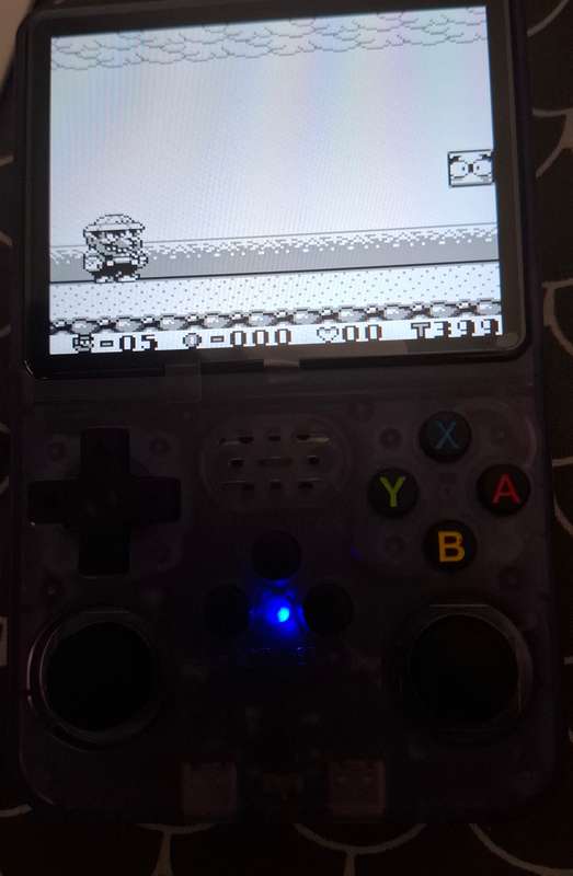 R36S Retro emulation console