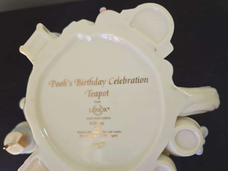 Pooh's Birthday Celebration Tea Pot