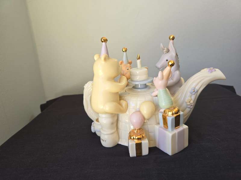 Pooh's Birthday Celebration Tea Pot