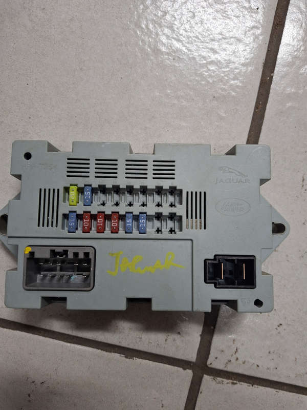 Jaguar XF fusebox