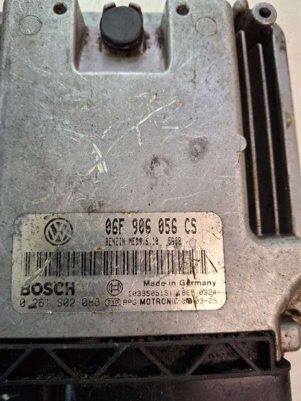 VW Golf 2.0 Fsi computer box ECU