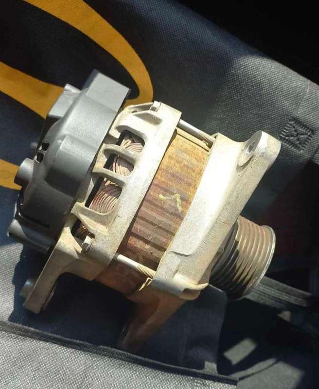 Nissan NP200 alternator