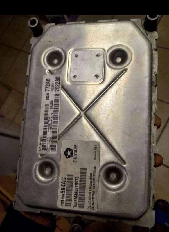Jeep Grand Cherokee computer box ECU