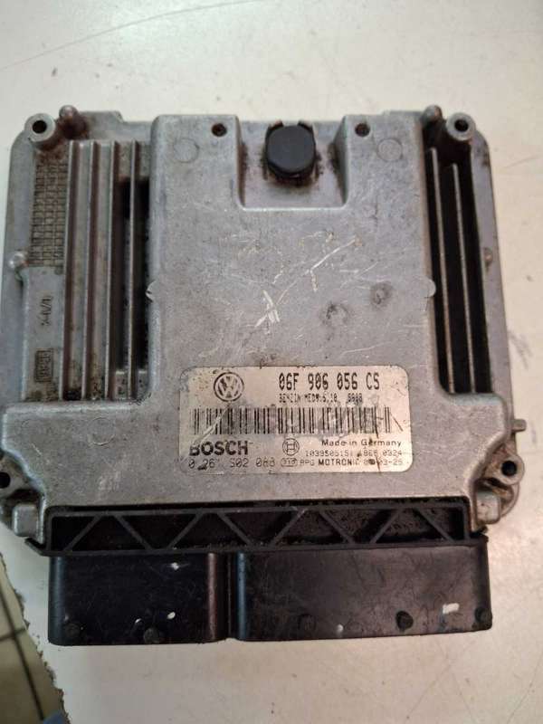 VW Golf 2.0 Fsi computer box ECU