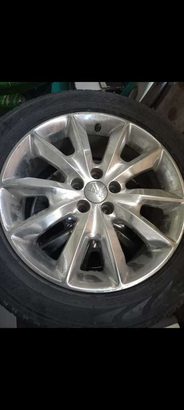 Jeep Cherokee KL set of tyres