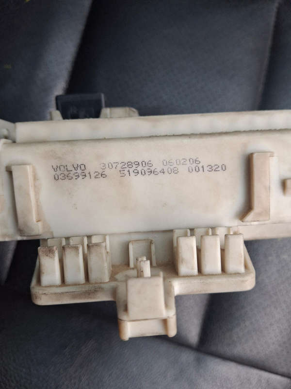 Volvo S40 BCM fusebox