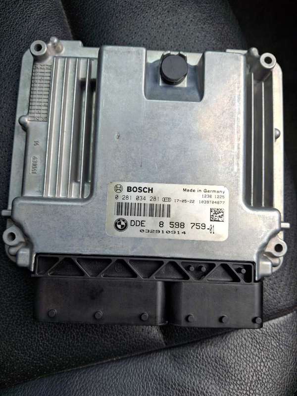 BMW 320D F30 computer box ECU