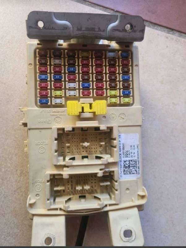 Kia Rio fusebox