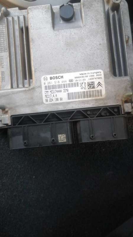 Peugeot 5008 computer box ECU