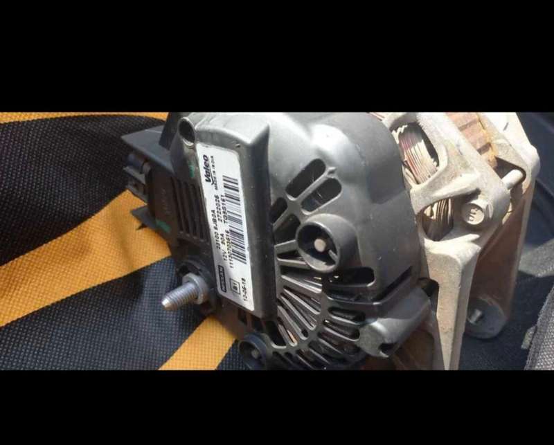 Nissan NP200 alternator