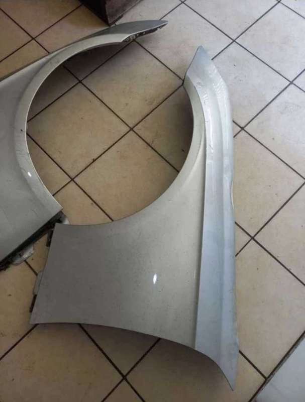 Mercedes benz CLS350 fender