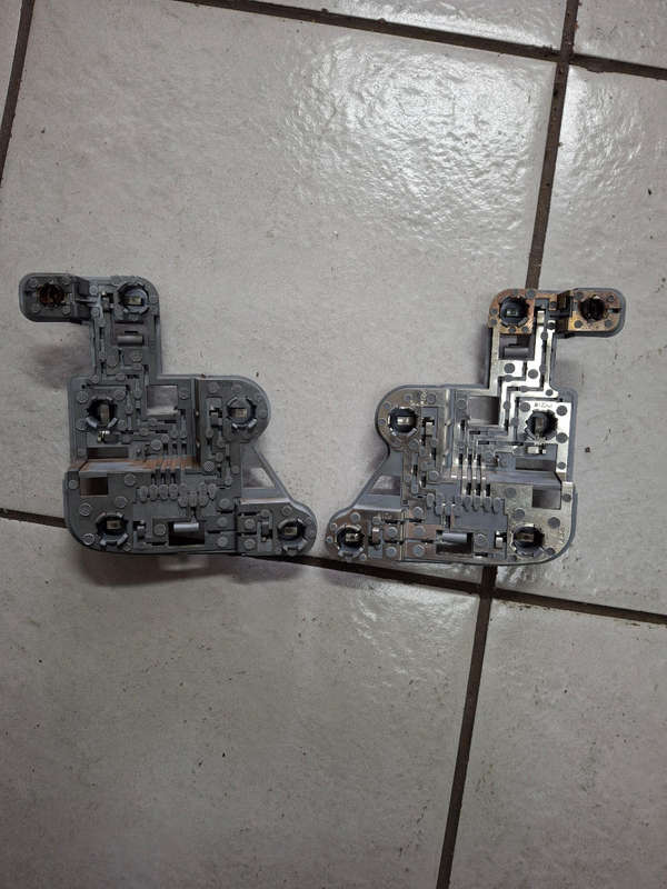Mercedes benz W204 taillight bulb holder
