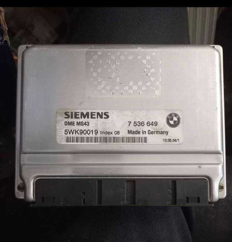 BMW 320 E46 computer box ECU