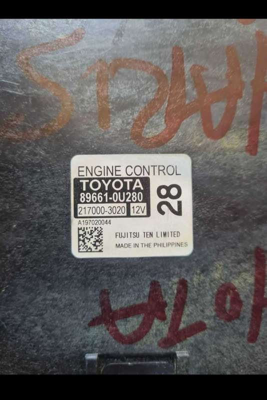 Toyota Yaris computer box ECU