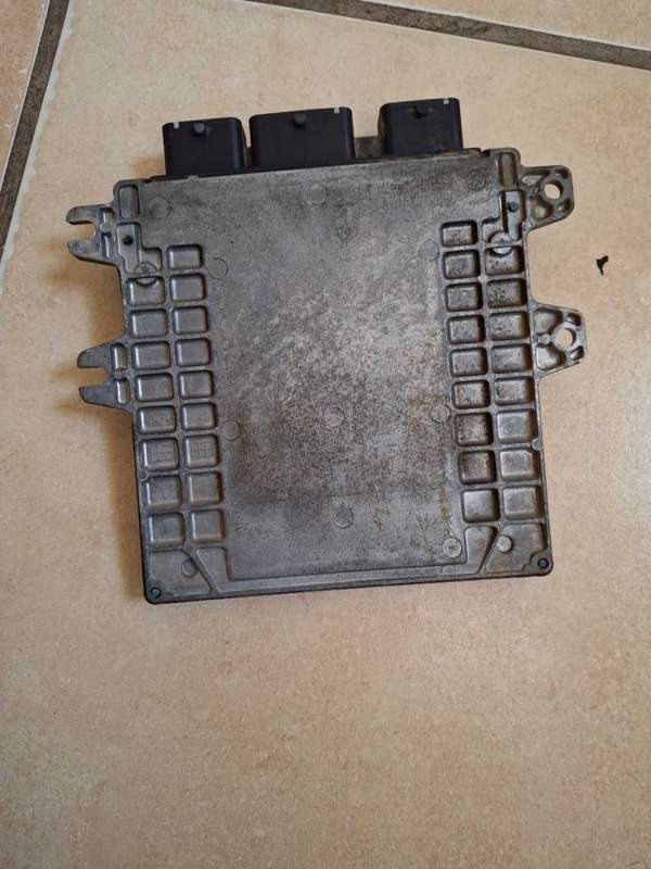 Nissan Murano computer box ECU
