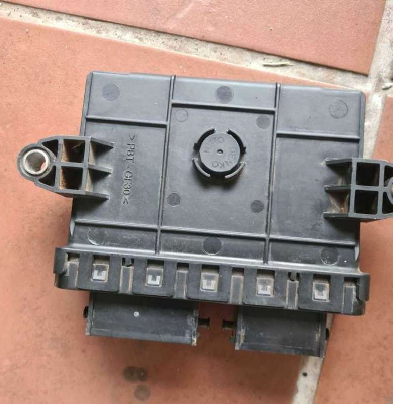 Suzuki Alto computer box ECU