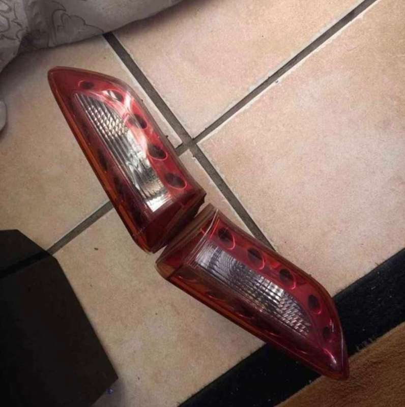 Infiniti QX70 taillights