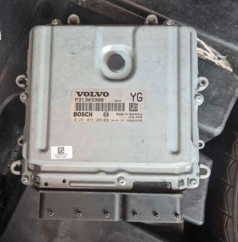 Volvo XC60 D5 computer box ECU