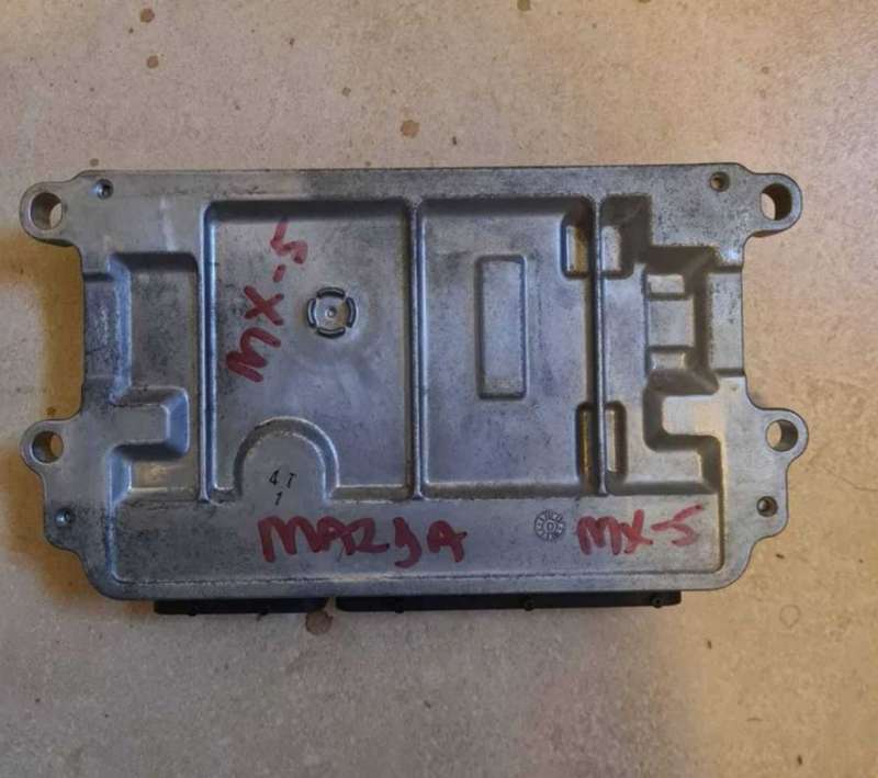 Mazda MX-5 computer box ECU