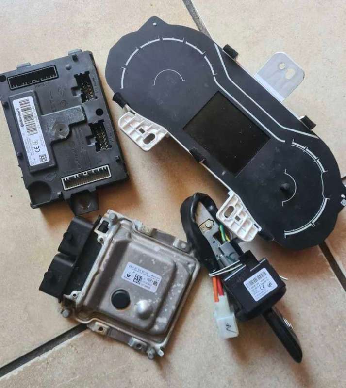 Renault Kwid lockset computer box ECU