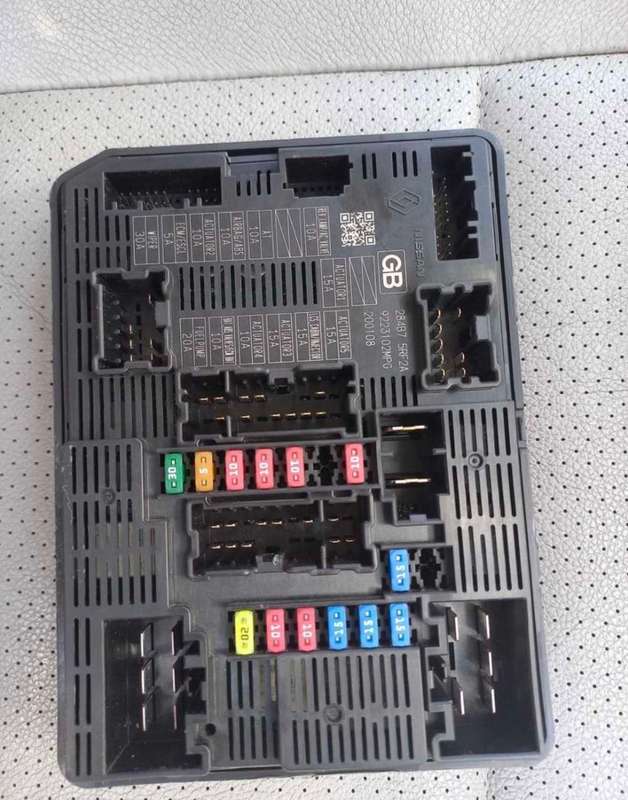 Nissan Micra fusebox