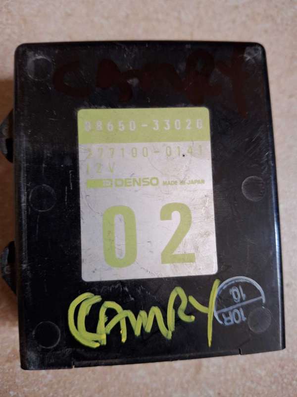 Toyota Camry amplifier assembly
