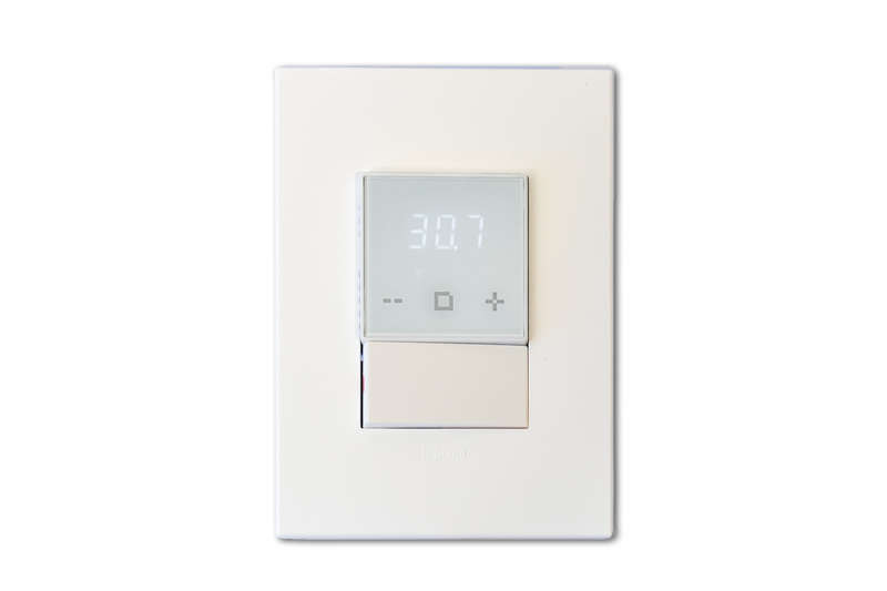 Warm Life -Floor Heating  WI FI Thermostat with digital display ET44W