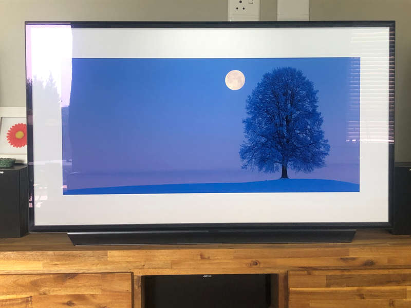 LG OLED 55" 4K Smart TV