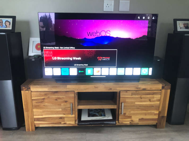 LG OLED 55" 4K Smart TV