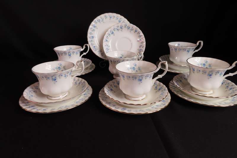 Royal Albert Memory Lane 6 x Tea Trio's. (18 Piece)