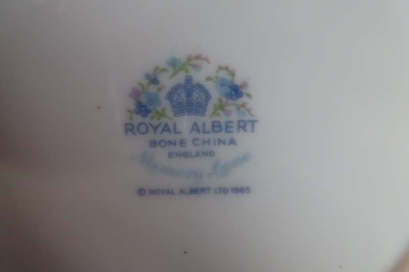 Royal Albert Memory Lane 6 x Tea Trio's. (18 Piece)