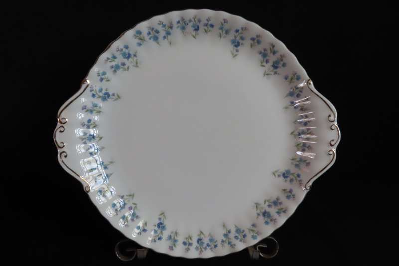 Royal Albert Memory Lane Large Cake Plate.