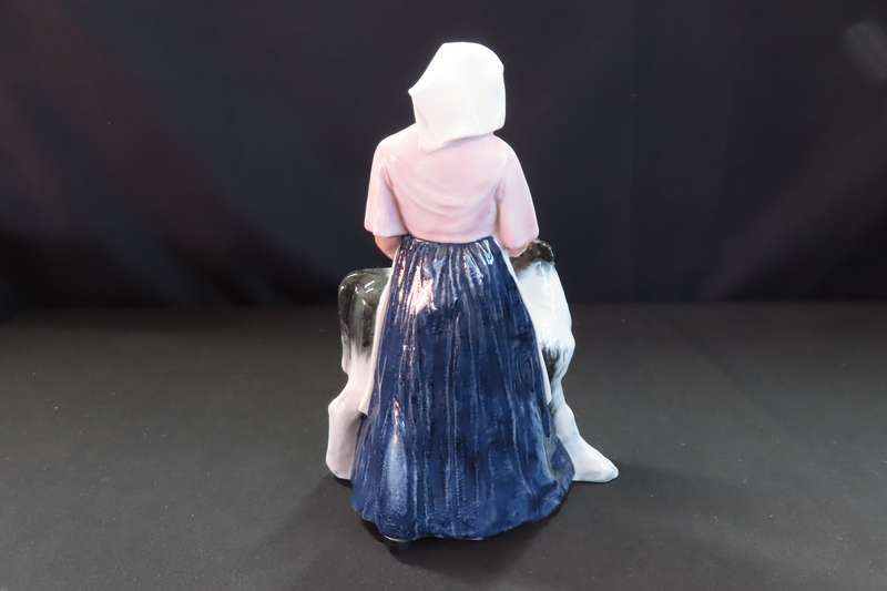 Royal Doulton Country Maid Figurine HN 3163.